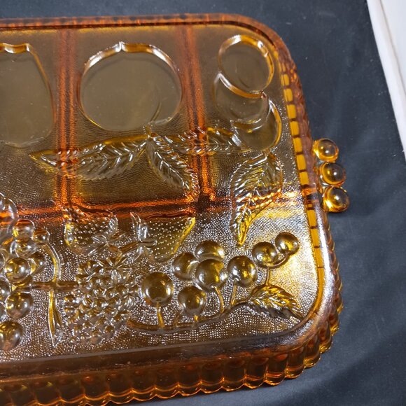Vintage Indiana Glass Co. Serving Tray of Amber Glass/Fruit Sectional Platter - Picture 6 of 7